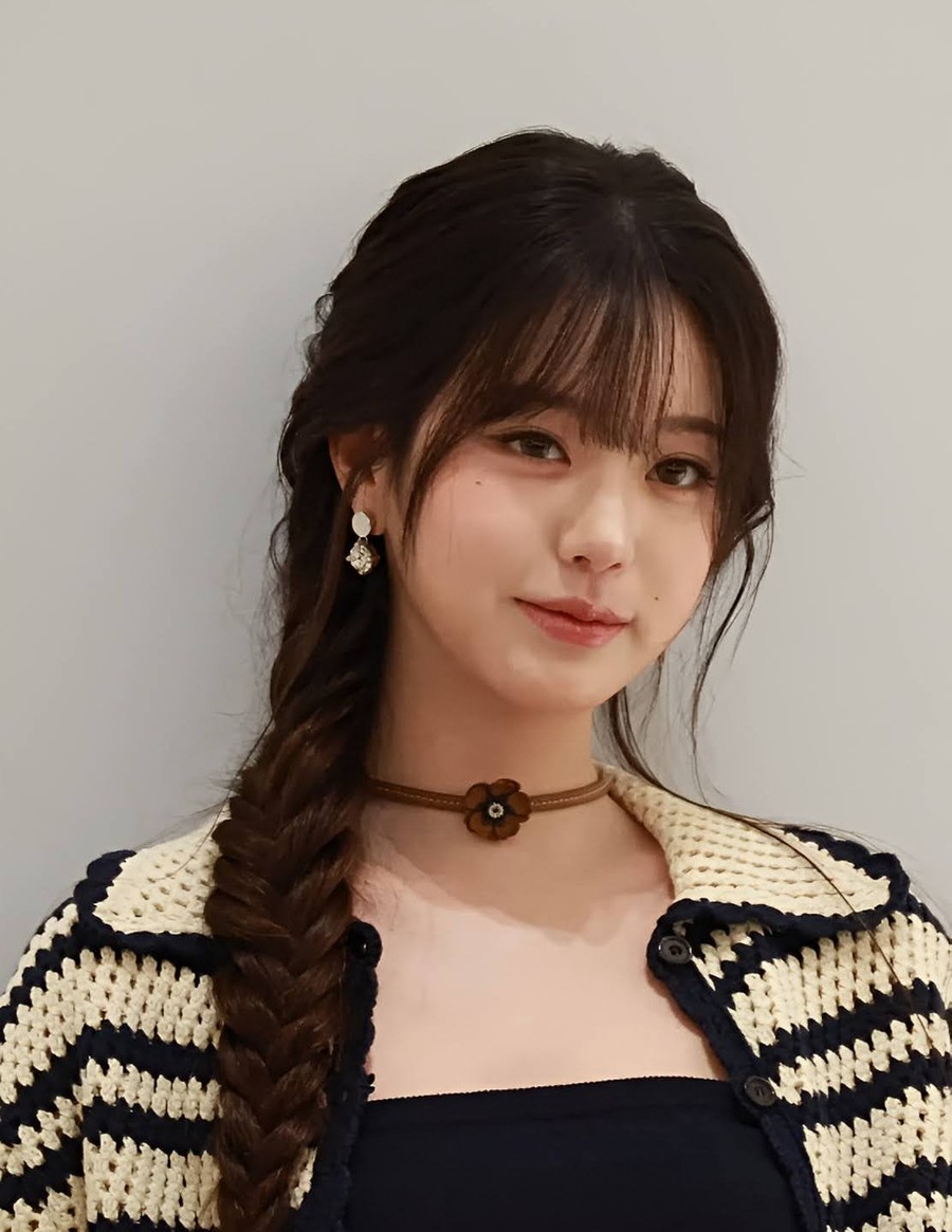 장원영이 ESFJ인 결정적 이유 — 무대·팬서비스·태도에서 보이는 패턴